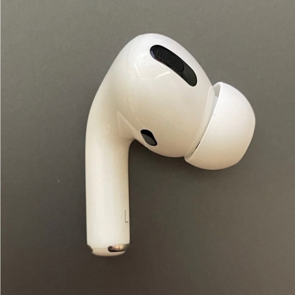 Apple Left Replacement AirPod - AirPods Pro (1st Generation)